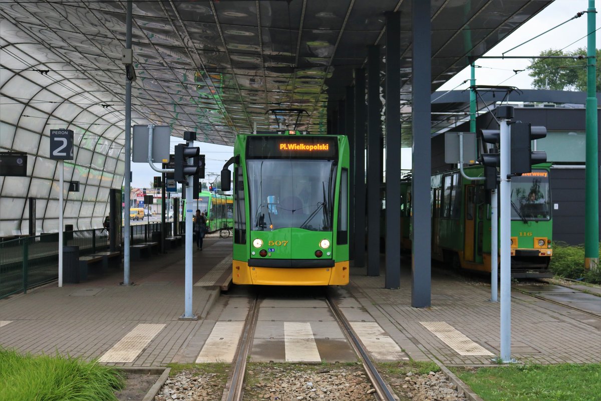 MPK Poznan Siemens Combino Wagen 507 am 19.07.18 in Posen (Polen)