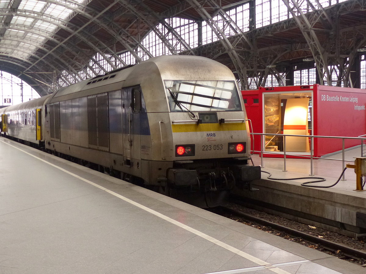 MRB 223 053 mit dem RE 27766 nach Chemnitz Hbf, am 16.12.2017 in Leipzig Hbf.