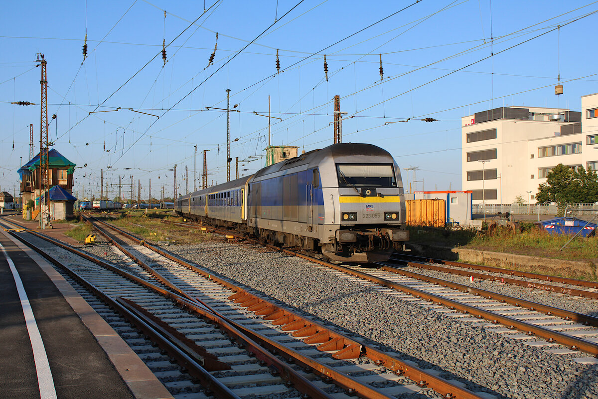 MRB 223 055 erreicht mit ihrem RE6 Leipzig Hbf. (08.09.2023)