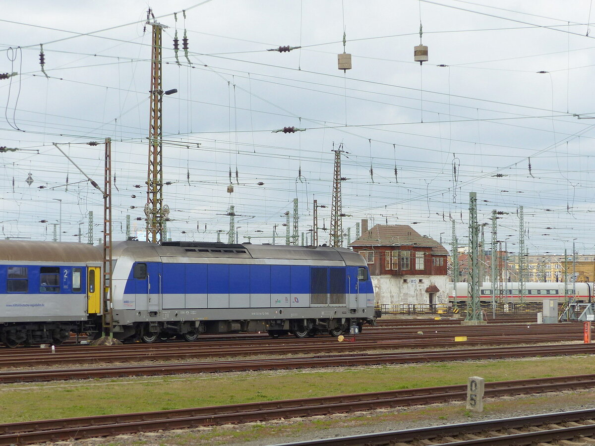 MRB 223 144 pasuiert am 07.04.2021 in Leipzig Hbf.