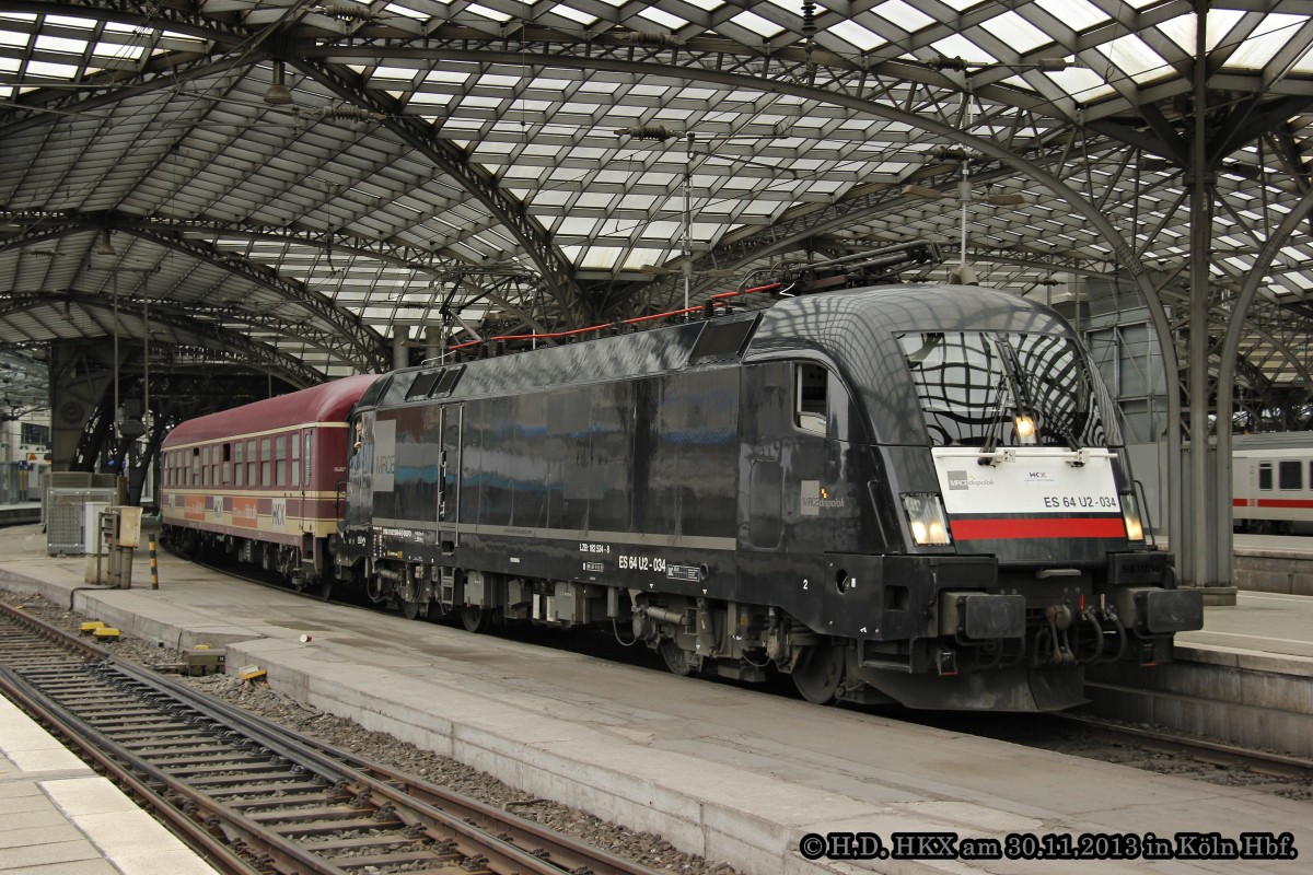 MRCE 182 534/ES 64 U2-034 mit HKX1083 in K�ln Hbf, November 2013.
