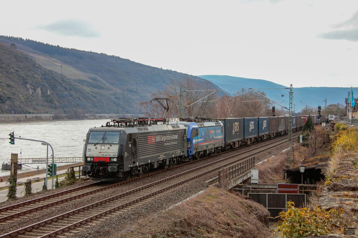 MRCE 189-107 & SBB 193 516 in Oberwesel, am 20.03.2021.