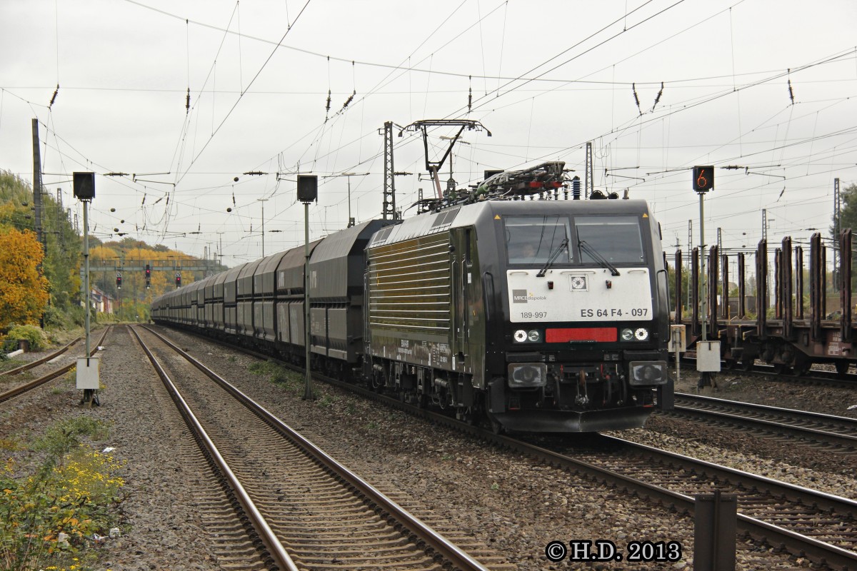 MRCE 189-997/ES 64 F4 -097 mit Erzzug in Oberhausen Osterfeld S�d, Oktober 2013.