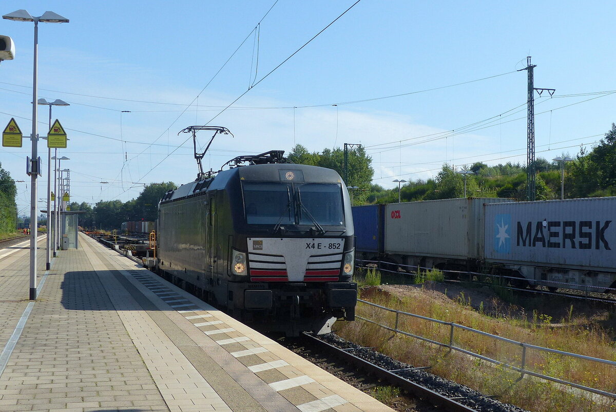MRCE 193 852 mit einem KLV Richtung Gemünden, am 25.08.2021 in Flieden.