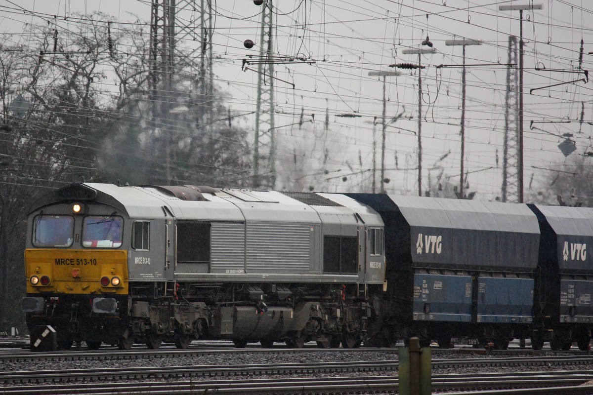 MRCE 513-10 fuhr am 9.3.13 fr die HGK mit einem Kohlezug in Oberhausen-West ein.