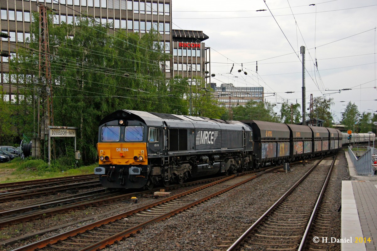 MRCE DE 684 Class 66 mit einem Kohlezug am 24.04.2014 in Düsseldorf Rath.