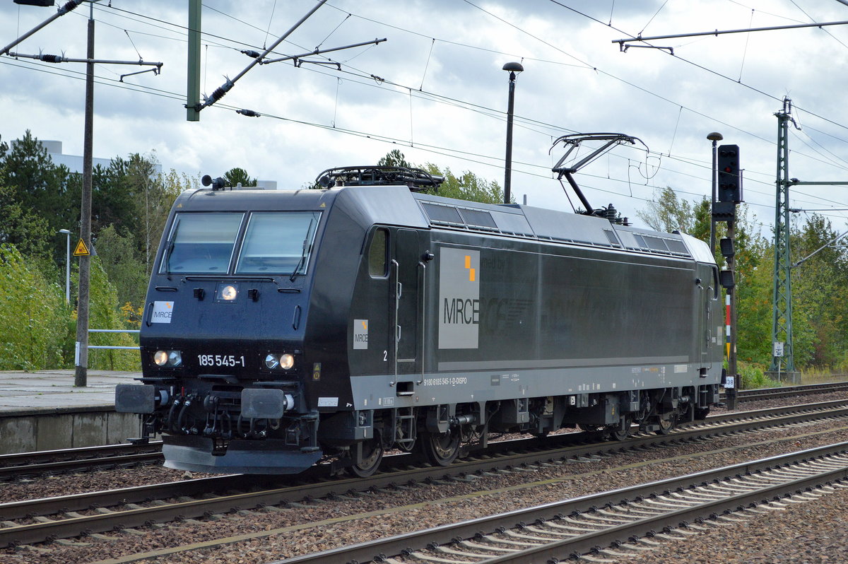 MRCE Dispo  185 545-1  [NVR-Nummer: 91 80 6185 545-1 D-DISPO], event. immer noch für METRANS? im Einsatz am 30.09.19 Durchfahrt Bf. Flughafen Berlin Schönefeld.