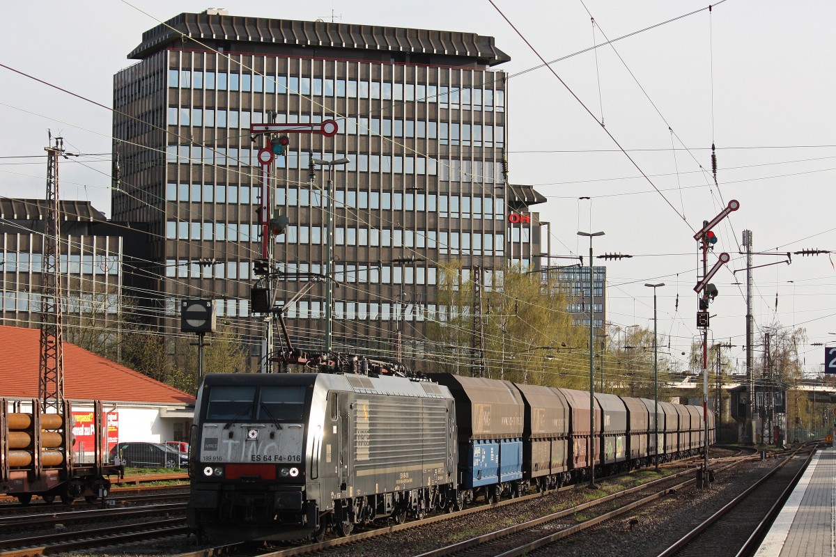 MRCE Dispolok ES 64 F4-016 zog am 18.4.13 fr die NIAG einen Kohlezug durch Dsseldorf-Rath.