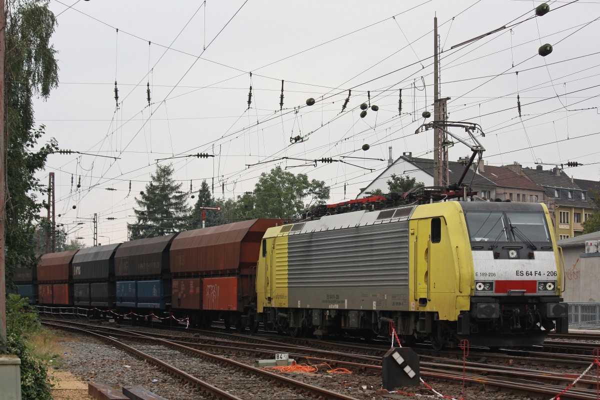 MRCE Dispolok ES 64 F4-206 zog am 7.9.13 für NIAG einen leeren Kohlezug durch Düsseldorf-Rath.