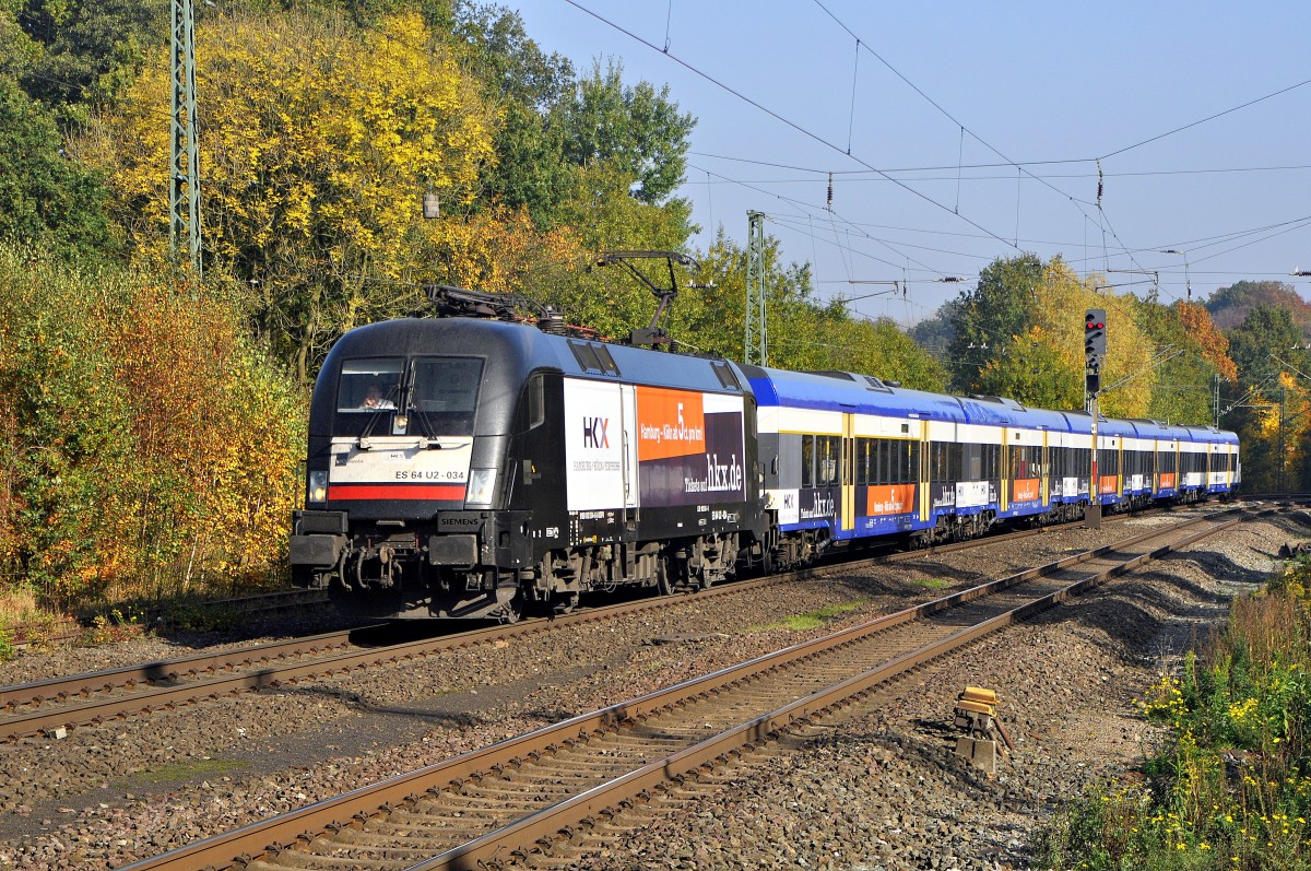 MRCE Dispolok ES 64 U2-034 (182 534), vermietet an OLA, durchfährt mit HKX 1802 Hamburg-Altona - Köln Hbf am 21.10.12 den ehemaligen Bahnhof Vehrte. Die Wagen sind von der NOB angemietete Married-Pair-Wagen.