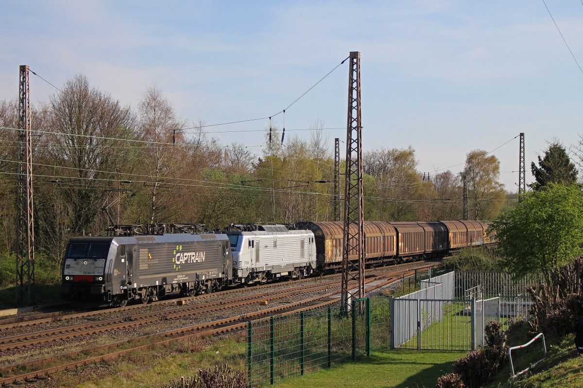 MRCE Dispolok/BCB ES 64 F4-111 mit Akiem 37006 und einem Papierzug in Ratingen-Lintorf.
