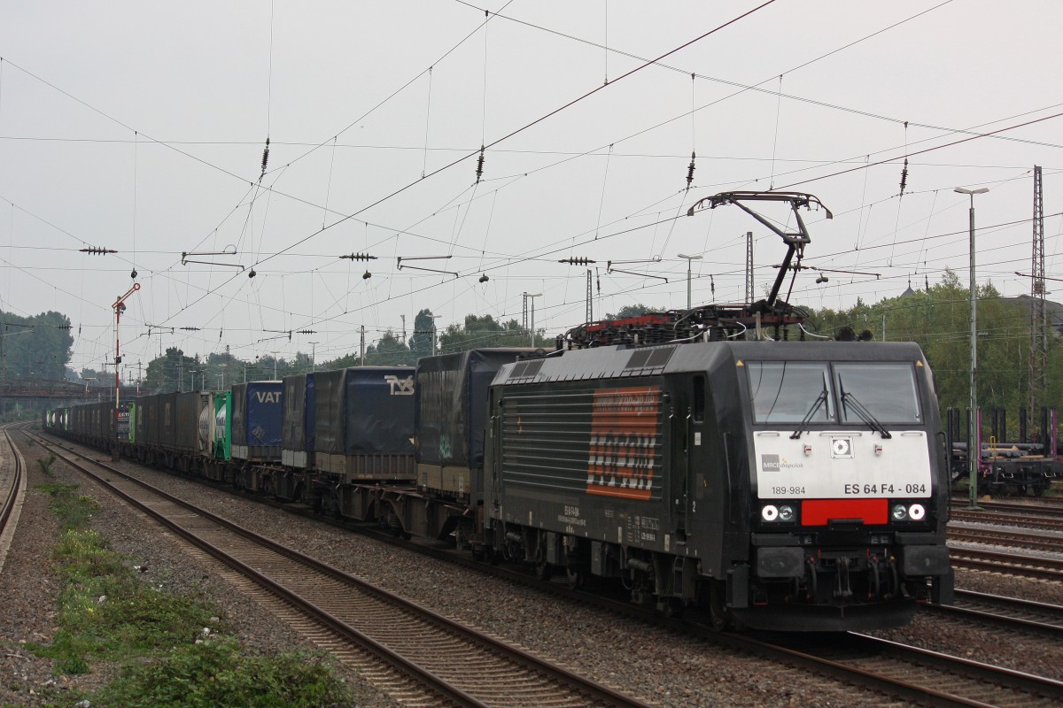 MRCE Dispolok/locon ES 64 F4-084 am 7.9.13 mit einem umgeleiteten Containerzug in Düsseldorf-Rath.