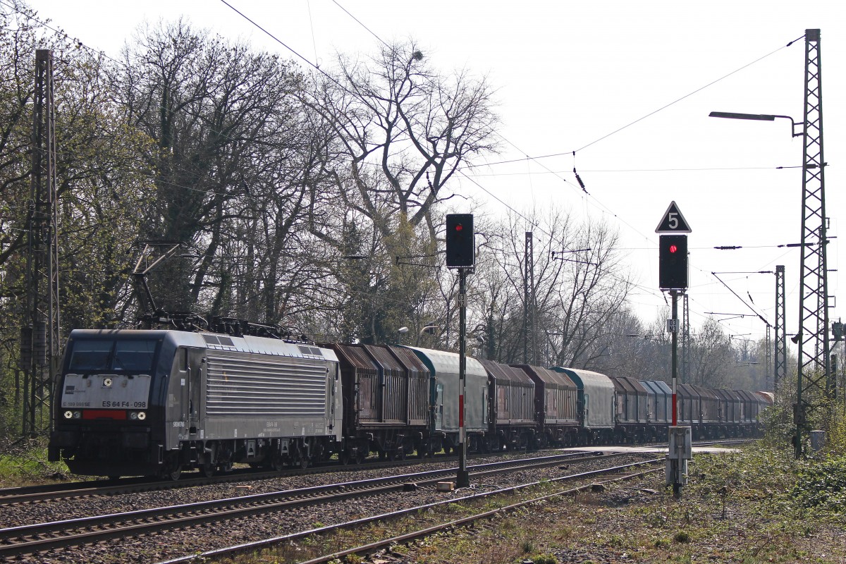 MRCE Dispolok/TXL ES 64 F4-098 am 27.3.14 mit einem Stahlzug in Ratingen-Lintorf.