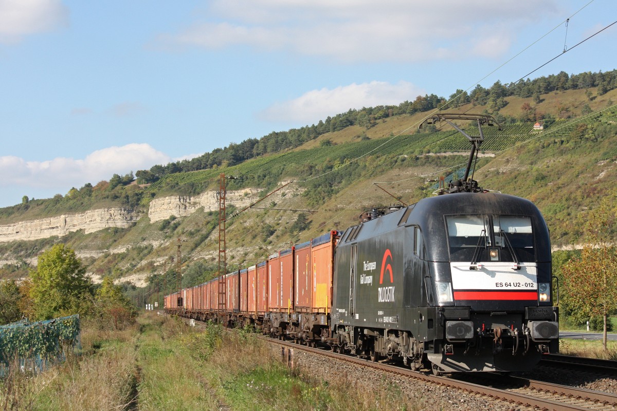 MRCE Dispolok/TXL ES 64 U2-012 am 27.9.13 mit einem Containerzug in Thüngersheim.