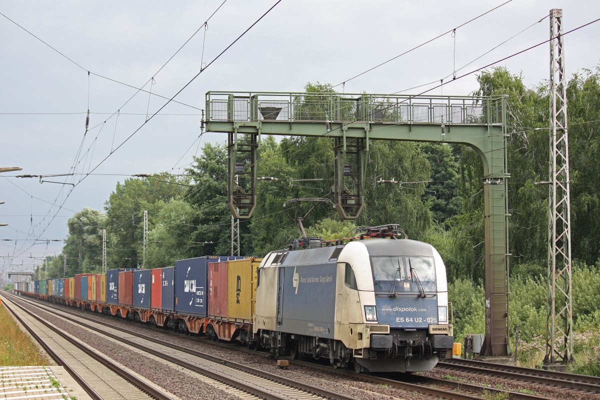 MRCE Dispolok/WLC ES 64 U2-020 am 8.8.13 mit einem Containerzug in Dedensen-Gümmer.
