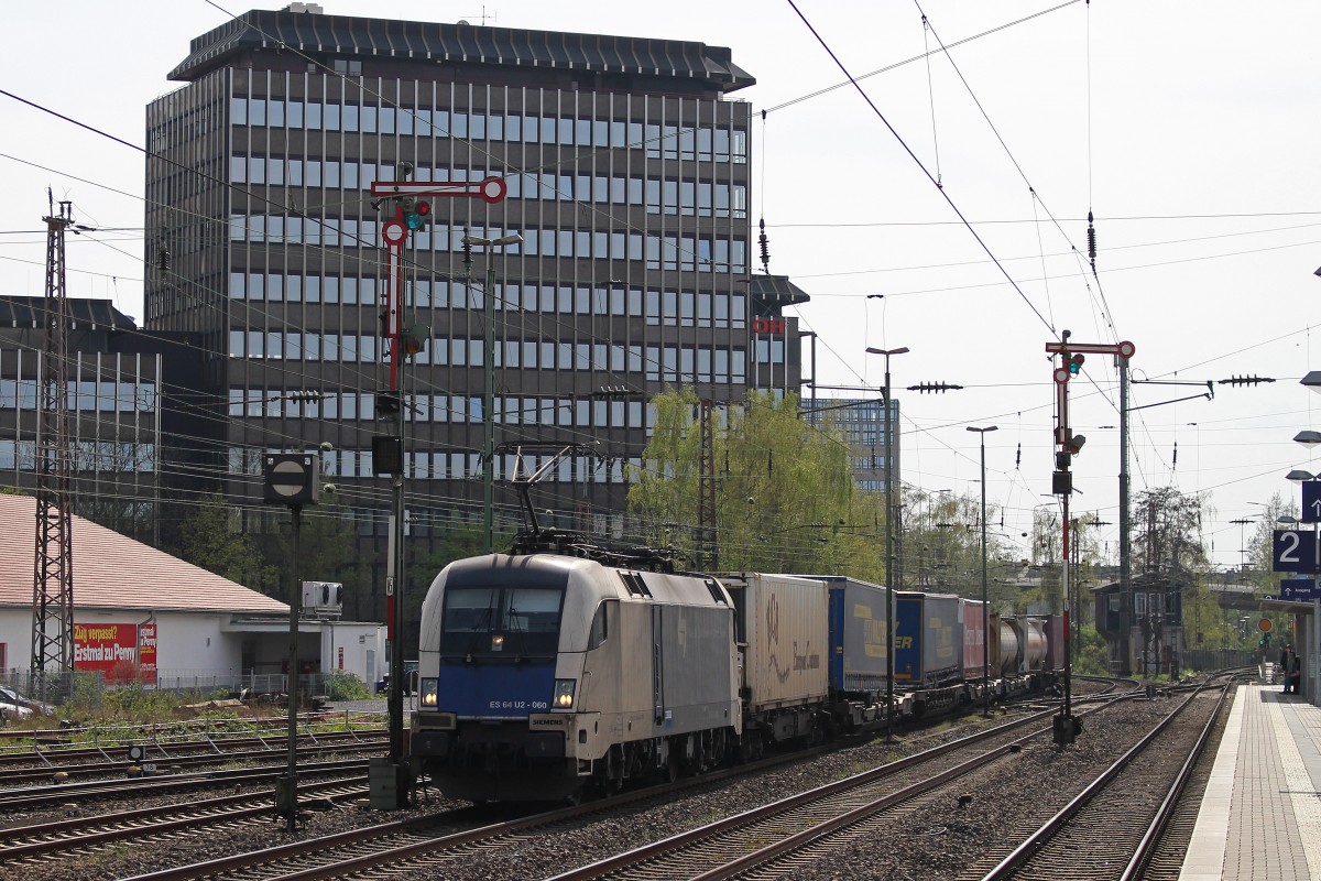 MRCE Dispolok/WLC ES 64 U2-060 am 2.4.14 mit einem KLV in Düsseldorf-Rath.