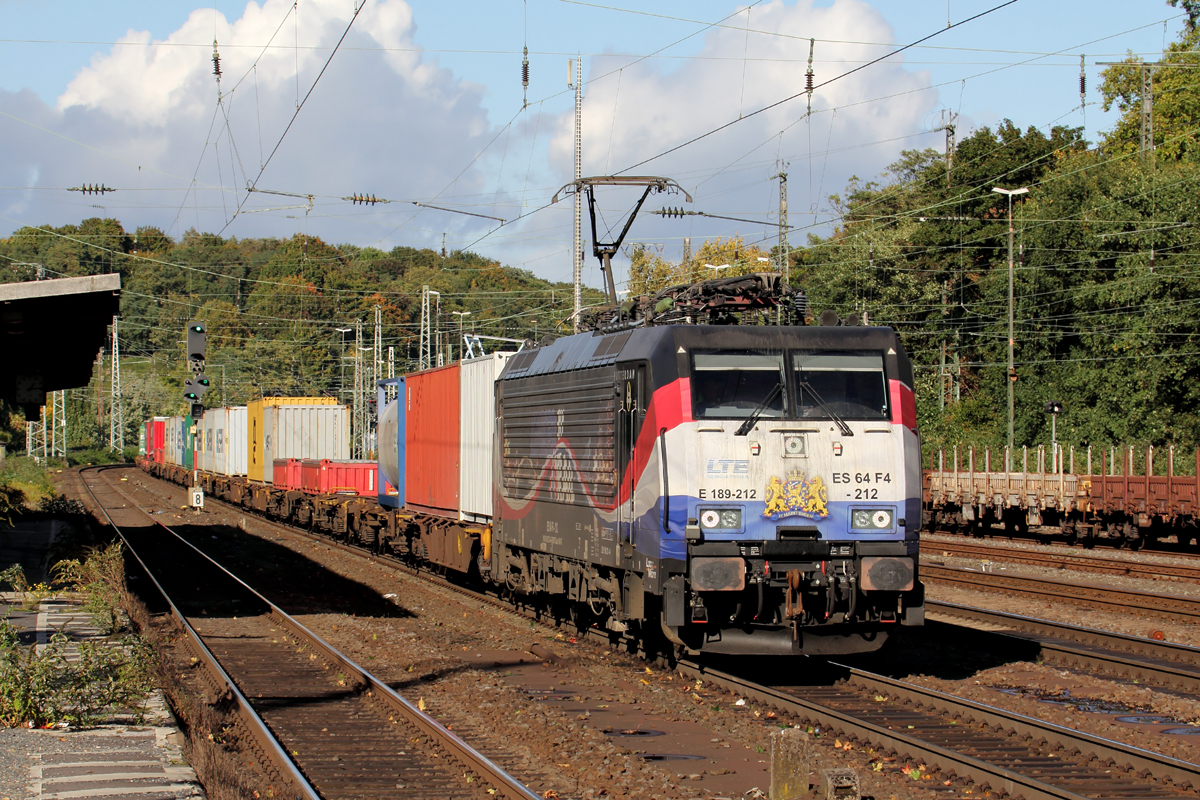 MRCE ES 64 F4-212 unterwegs für LTE durchfährt Köln-West 5.10.2017