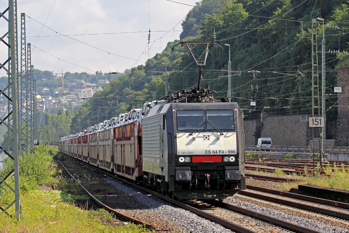 MRCE ES 64 F4-996 durchfährt Koblenz-Ehrenbreitstein 4.7.2017