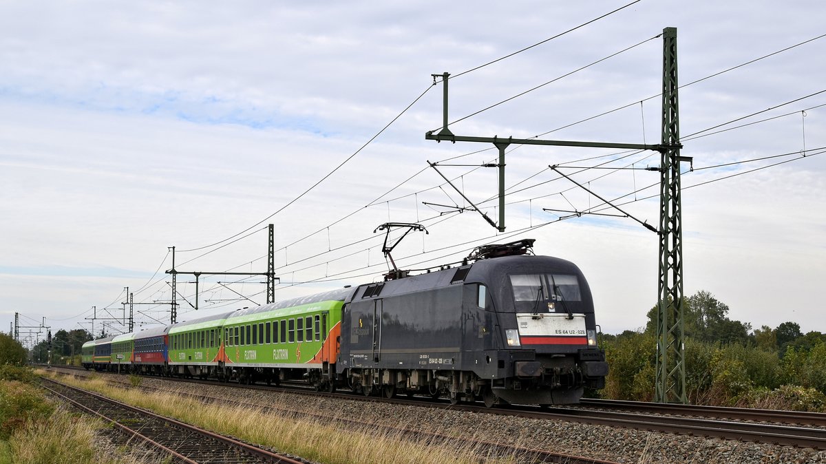 MRCE ES 64 U2-028 (182 528), vermietet an BTE, mit FLX 1805 Hamburg-Altona - Köln Hbf (bei Diepholz, 30.09.18)