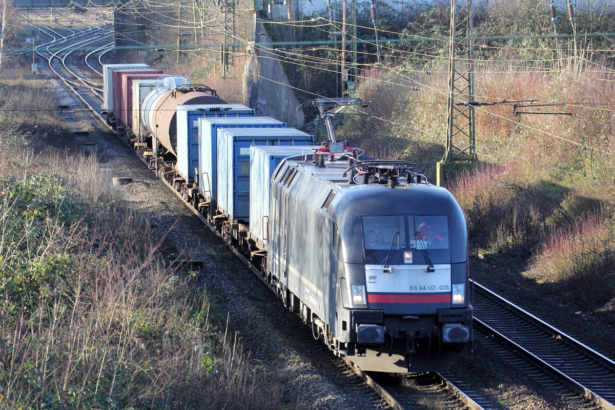 MRCE ES 64 U2-028 auf der Hamm-Osterfelder Strecke in Recklinghausen 19.12.2019