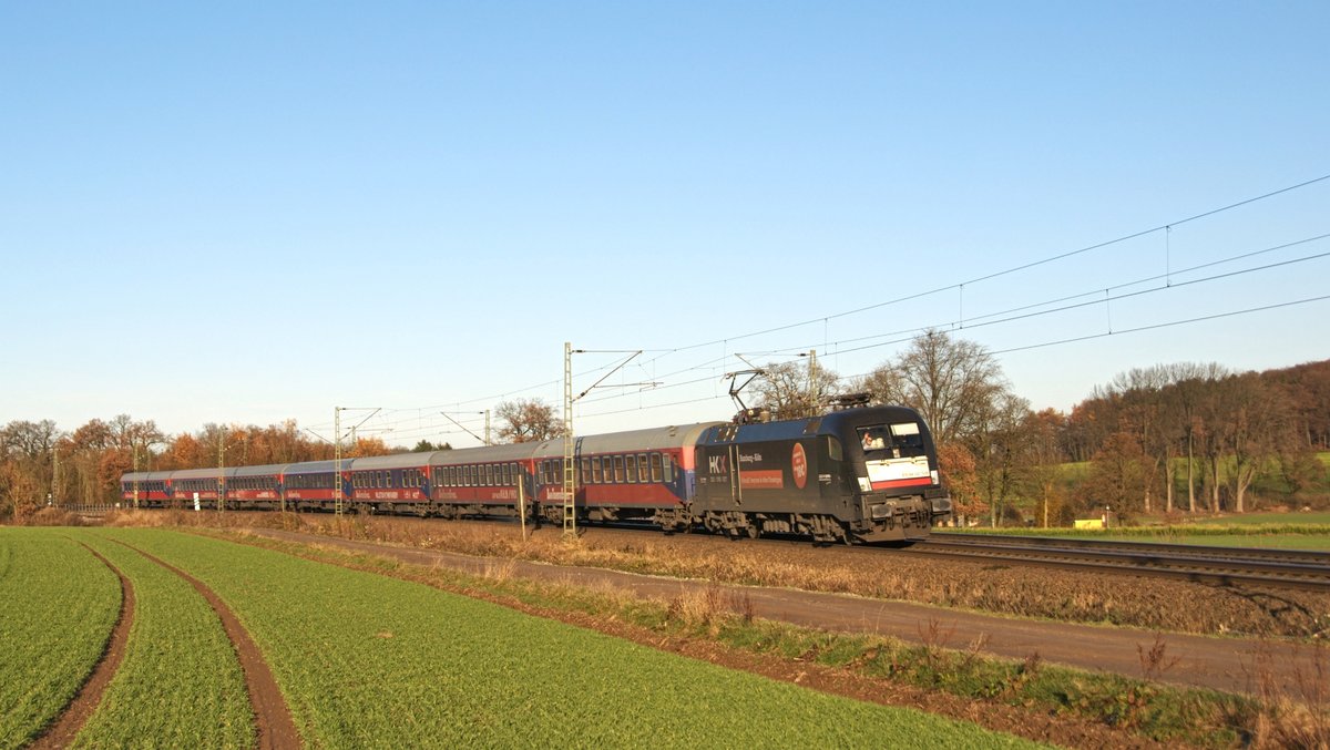 MRCE ES 64 U2-036 (182 536), vermietet an BTE, mit dem aus BTE-Wagen bestehenden HKX 1805 Hamburg-Altona - Köln Hbf (Vehrte, 28.11.16).