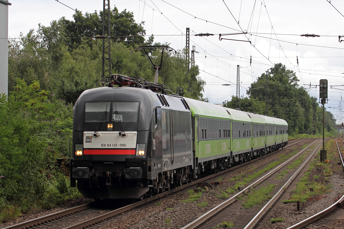 MRCE ES 64 U2-095 unterwegs für FlixTrain in Recklinghausen-Süd 7.7.2022