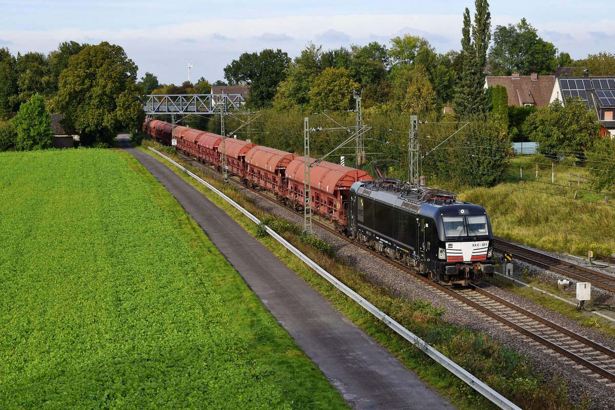 MRCE X4E-651 (193 651) mit Schüttgutwagenzug in Richtung Osnabrück (Bohmte, 02.10.2020).