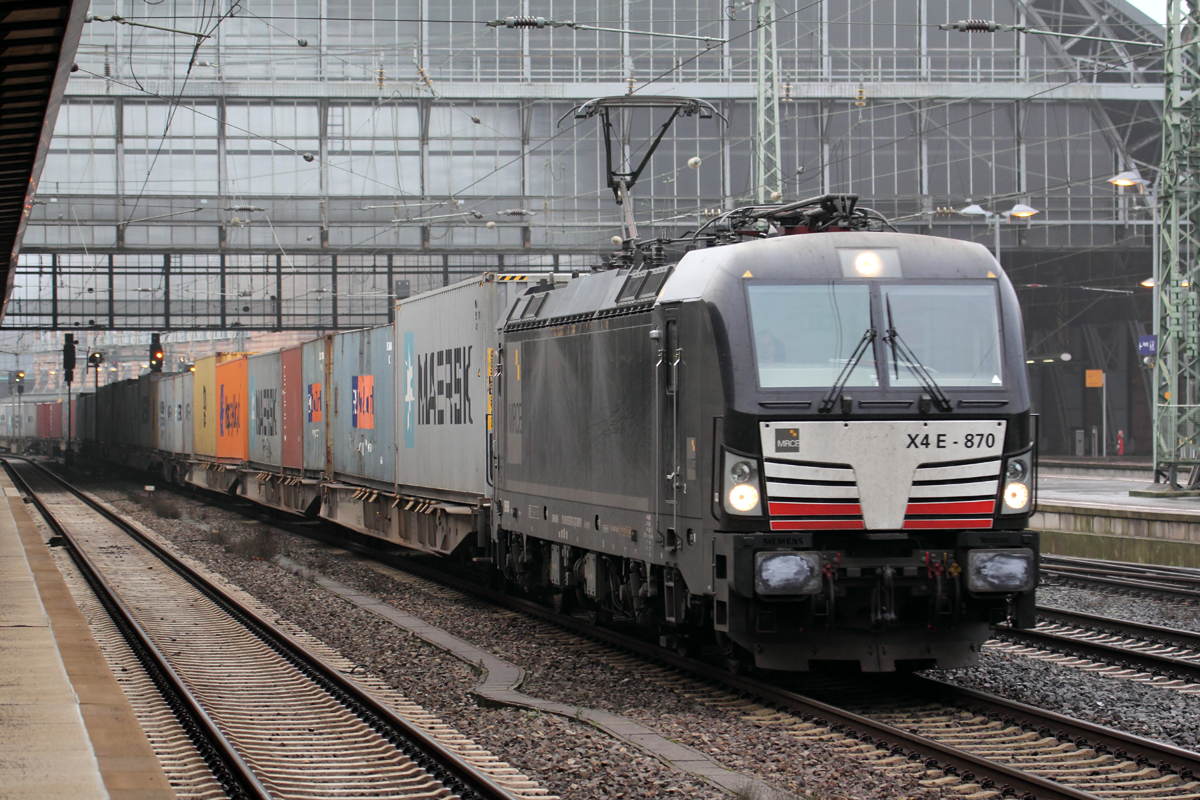 MRCE X4E-870 durchfährt Bremen Hbf. 14.12.2016