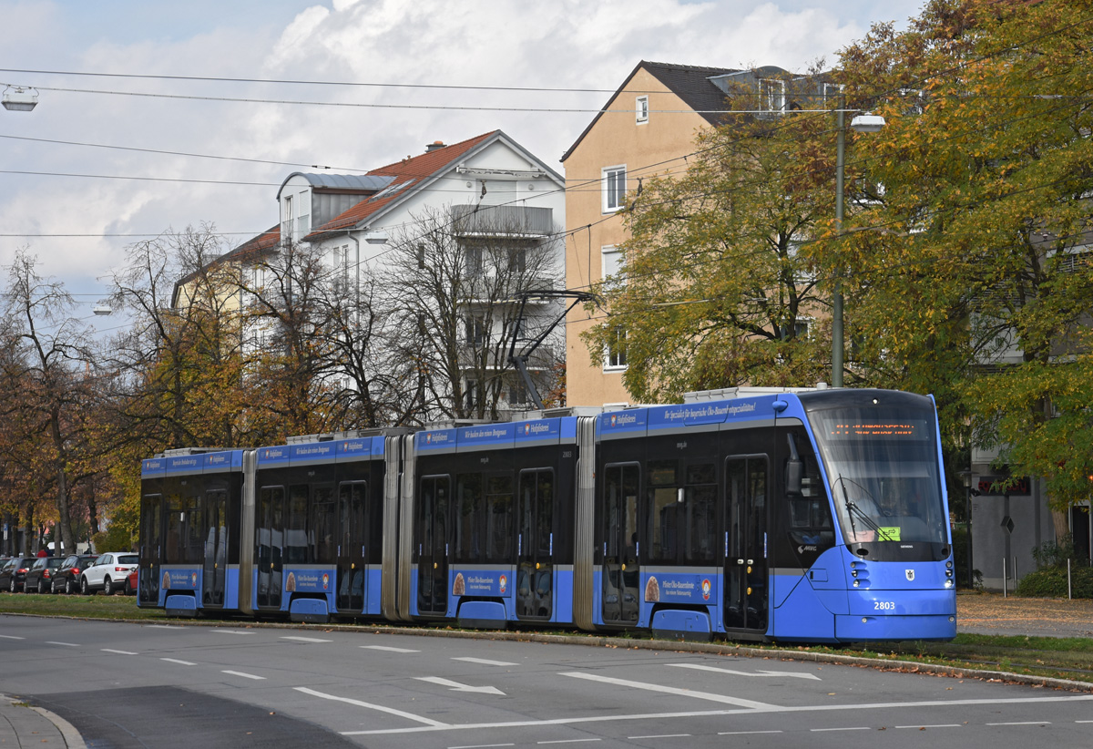 München Avenio 2803 als Linie 39 in Giesing, 21.10.2017. 