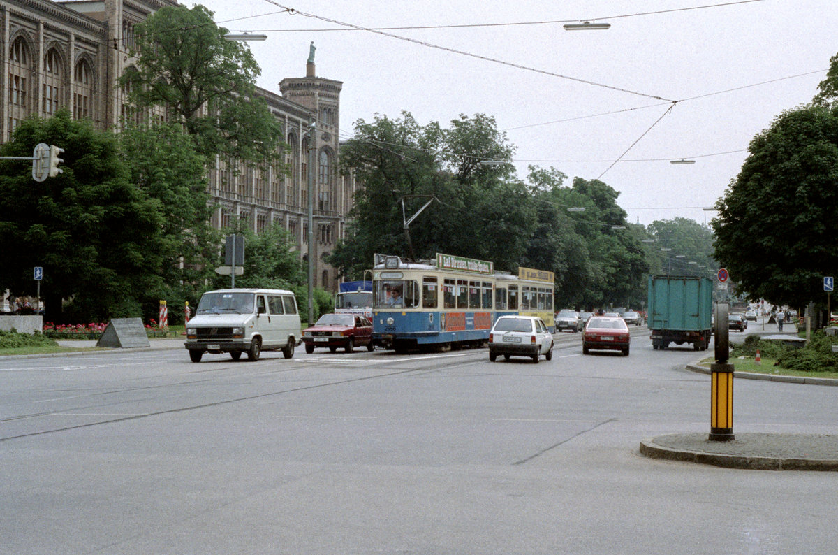 München MVV Tramlinie 25 (M5.65 2655) Maximilianstraße am 16. Juli 1987. - Scan eines Farbnegativs. Film: Kodak GB 200. Kamera: Minolta XG-1.