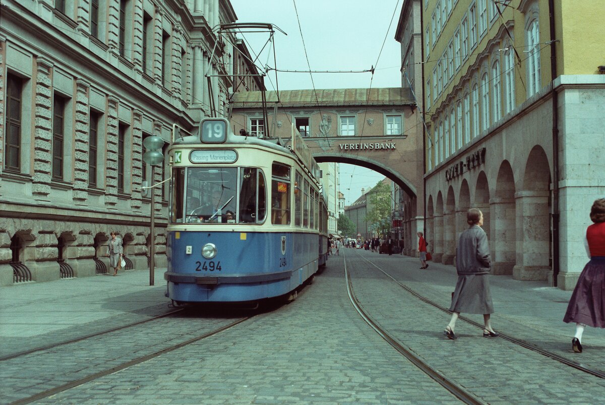 Münchener Straßenbahn mit einem TW der Reihe M von Rathgeber, Sommer 1984