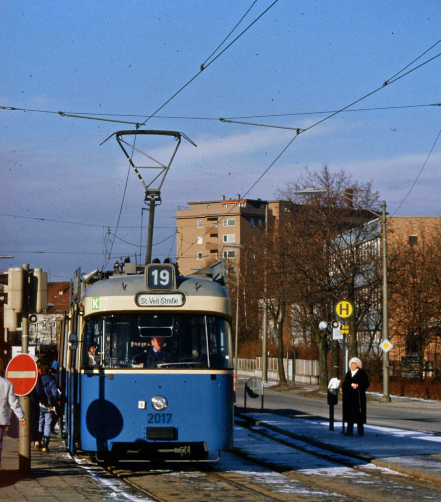 Münchener Straßenbahn, Straßenbahnwagen der Reihe P, Linie 19 