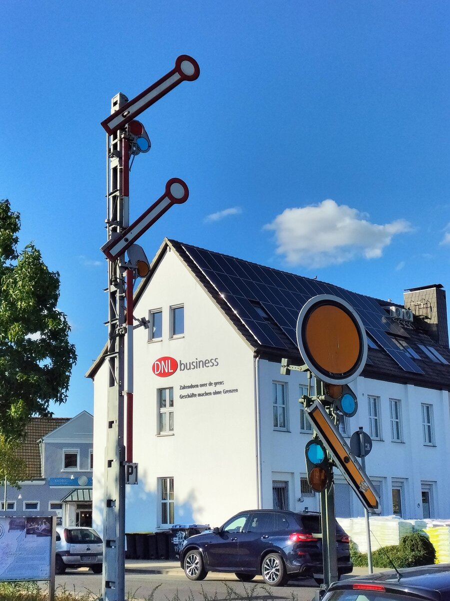 Museal erhaltene Signalkombination im Bereich der ehemaligen Strecke nach Coesfeld in Burgsteinfurt, 31.08.2022