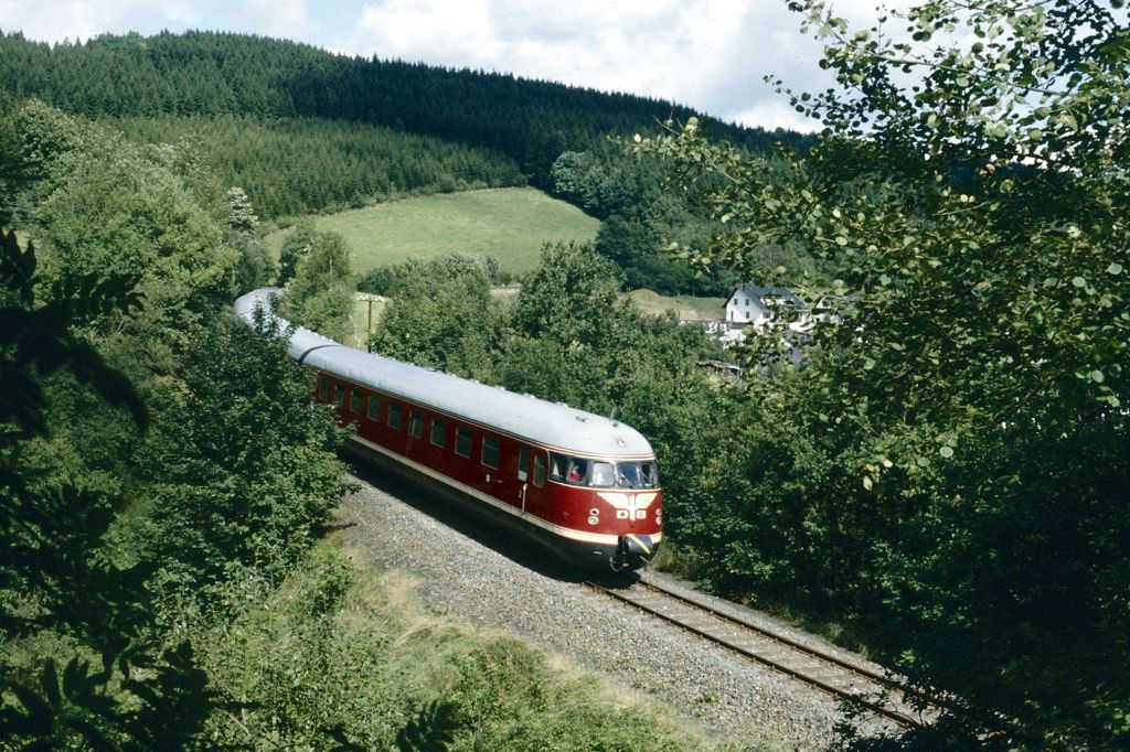 Museums-VT 08 am 04.09.1988 bei Gleidorf (Strecke Wennemen - Wenholthsn. - Schmallenberg)