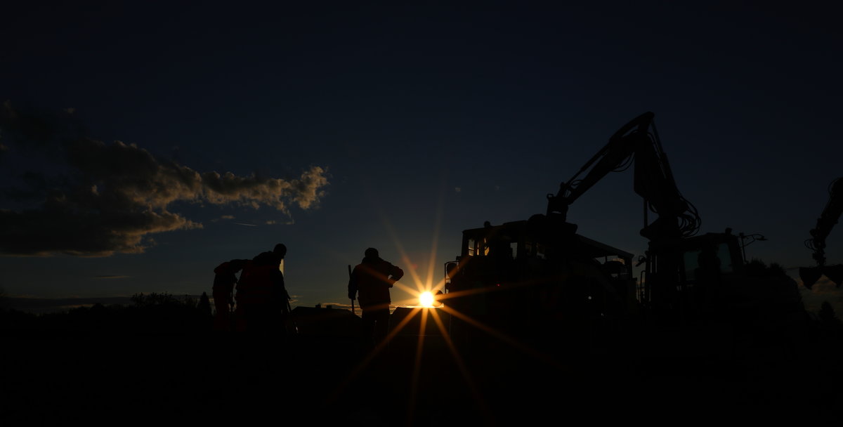 Muttertag Morgen in der Weststeiermark ,... 
Das  Baustellenjahr  beginnt mit einem eher kleinen Auftrag. 14.05.2017 bei Frauental Bad Gams
