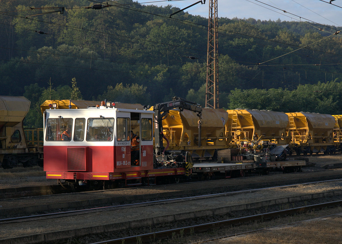  MUV 69-2  373 zu früher Stunde in 11.09.2020 07:50 Uhr  Uporiny im Tal der Bilina