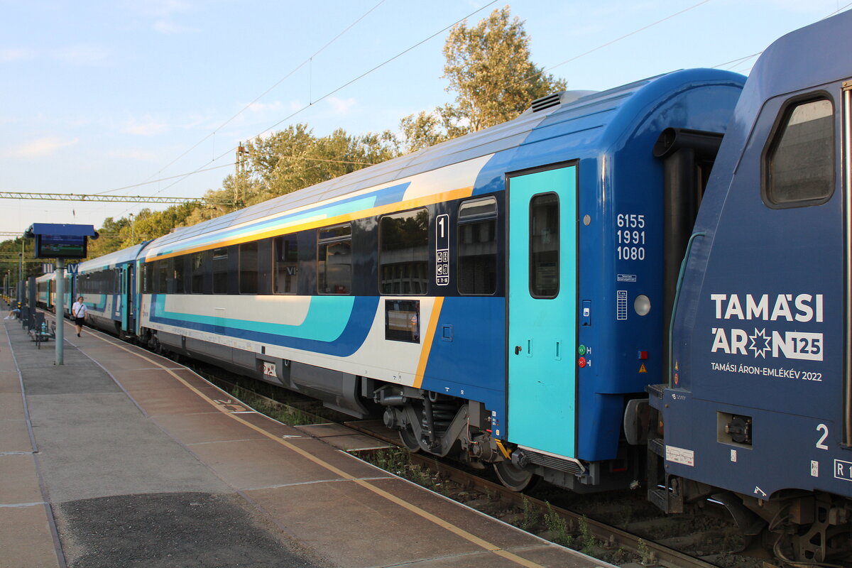 M�V H-START 61 55 19-91 108-0 Amz im IC 871  Balaton  nach Budapest D�li, am 16.07.2024 in Keszthely.