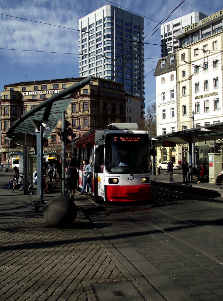 MVG ADtranz GT6M-ZR 214 am 20.03.14 in Mainz Hbf  