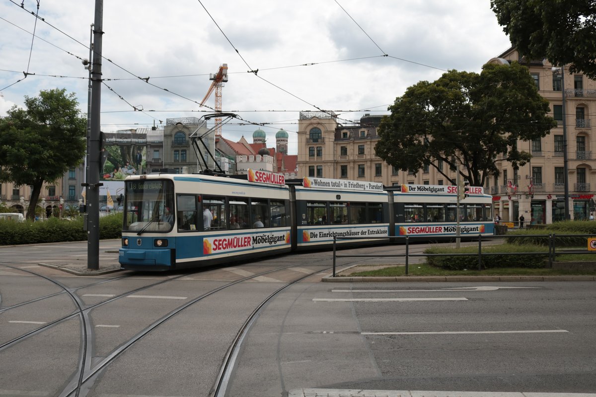 MVG Adtranz R2.2 Wagen 2111 am 14.08.20 in München