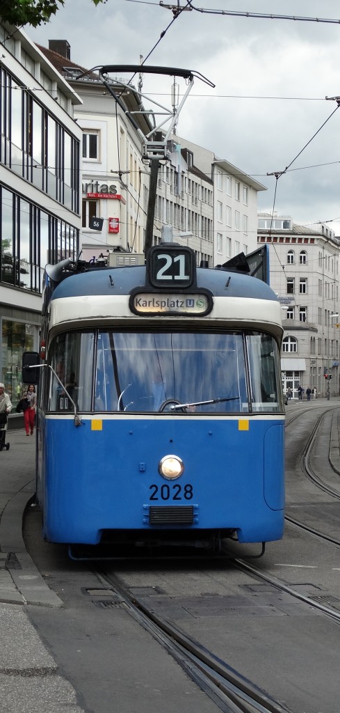 MVG P-Wagen 2028 am 14.08.14 in München 