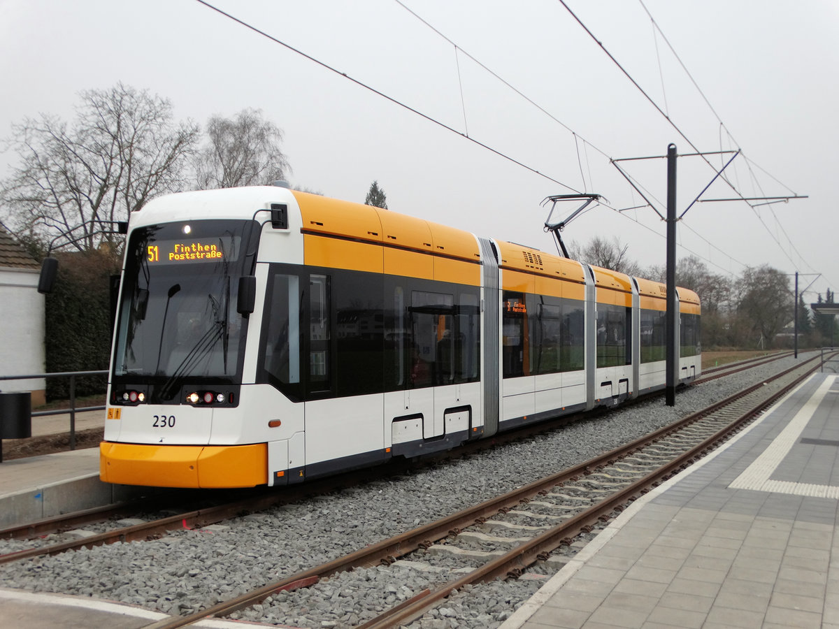 MVG Stadler Variobahn Wagen 230 am 17.12.16 in Mainz Borner Grund