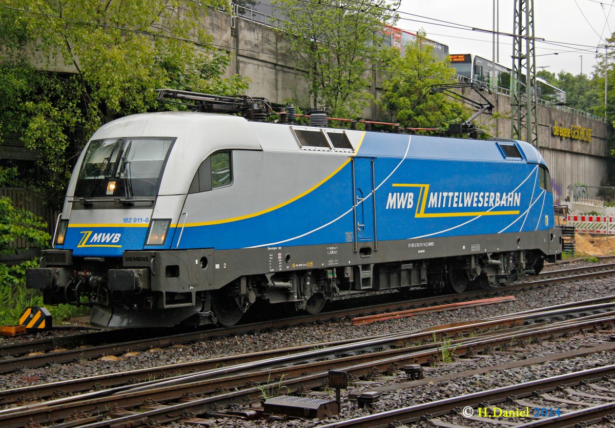 MWB 182 911-8 in Hamburg Harburg, Mai 2014.