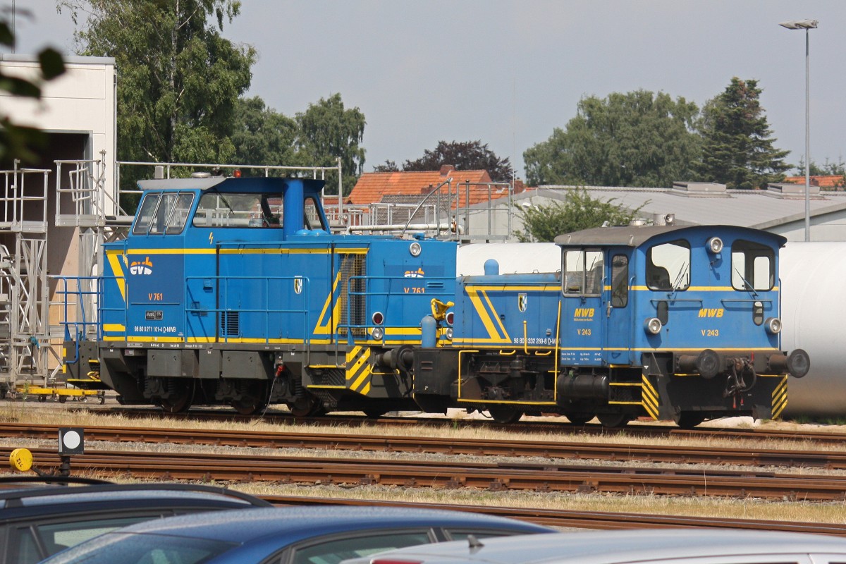 MWB V243 (332 289) am 30.7.13 abgestellt in Bremervrde zusammen mit MWB V761.
