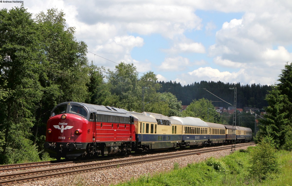 My 1142 mit dem DPF 20320 (Lindau Hbf - Rheydt-Odenkirchen) bei St.Georgen 24.6.15