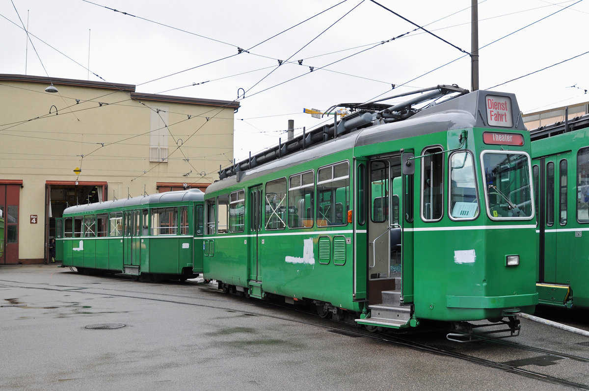 Nach der Übung mit der Polizei wird der Be 4/4 465 und der B 1439 in die Hauptwerkstatt gefahren und für den Abbruch vorbereitet. Die Aufnahme stammt vom 19.05.2016.