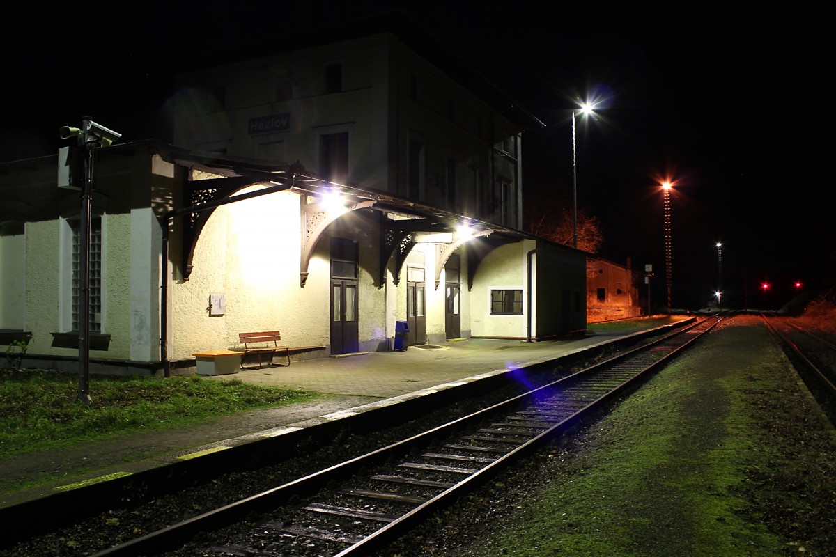 Nachdem am 14.11.2015 der Os 17221 (Hranice v Čechách - Cheb) Hazlov verlassen hat ist wieder Ruhe in den kleinen Bahnhof eingekehrt.