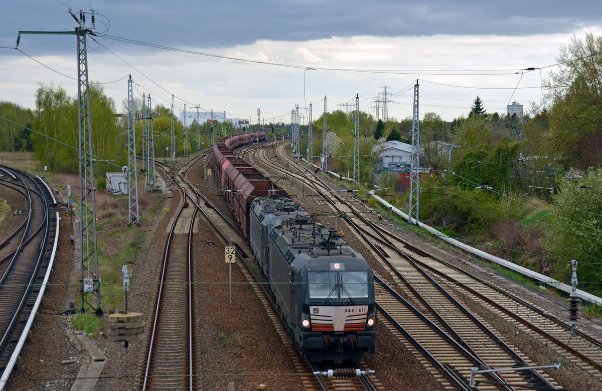 Nachdem der NEB-Triebwagen nach Werneuchen passierte hatte konnten 193 611 und 193 610 ihre Fahrt am 08.04.17 Richtung Blankenburger Kreuz fortsetzen. Fotografiert in Berlin-Springpfuhl.