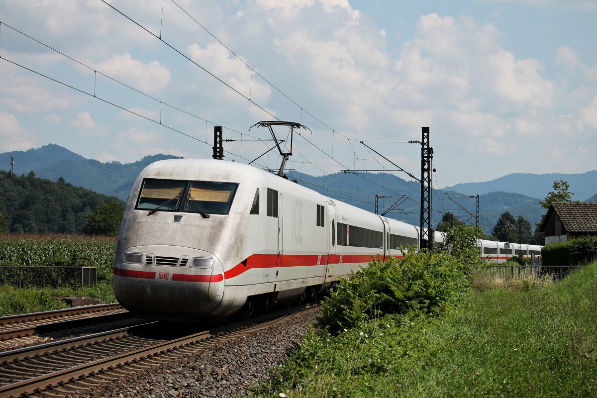 Nachschuss am 01.08.2014 auf 401 504-6  Mühldorf a. Inn  als dieser gen Freiburg bei Kollmarsreute fuhr.