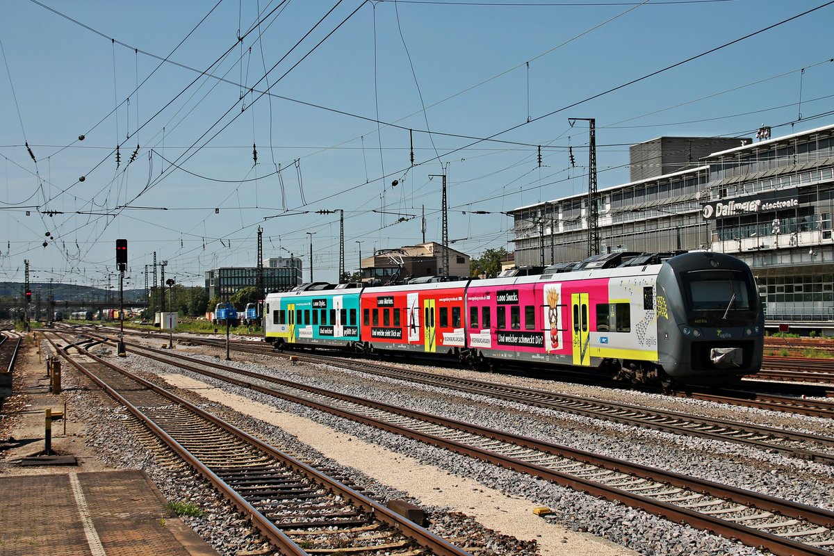 Nachschuss am 26.08.2015 auf 440 914  Regensburg Arcaden , als dieser aus dem hauptbahnhof von Regensburg in Richtung Norden fuhr.