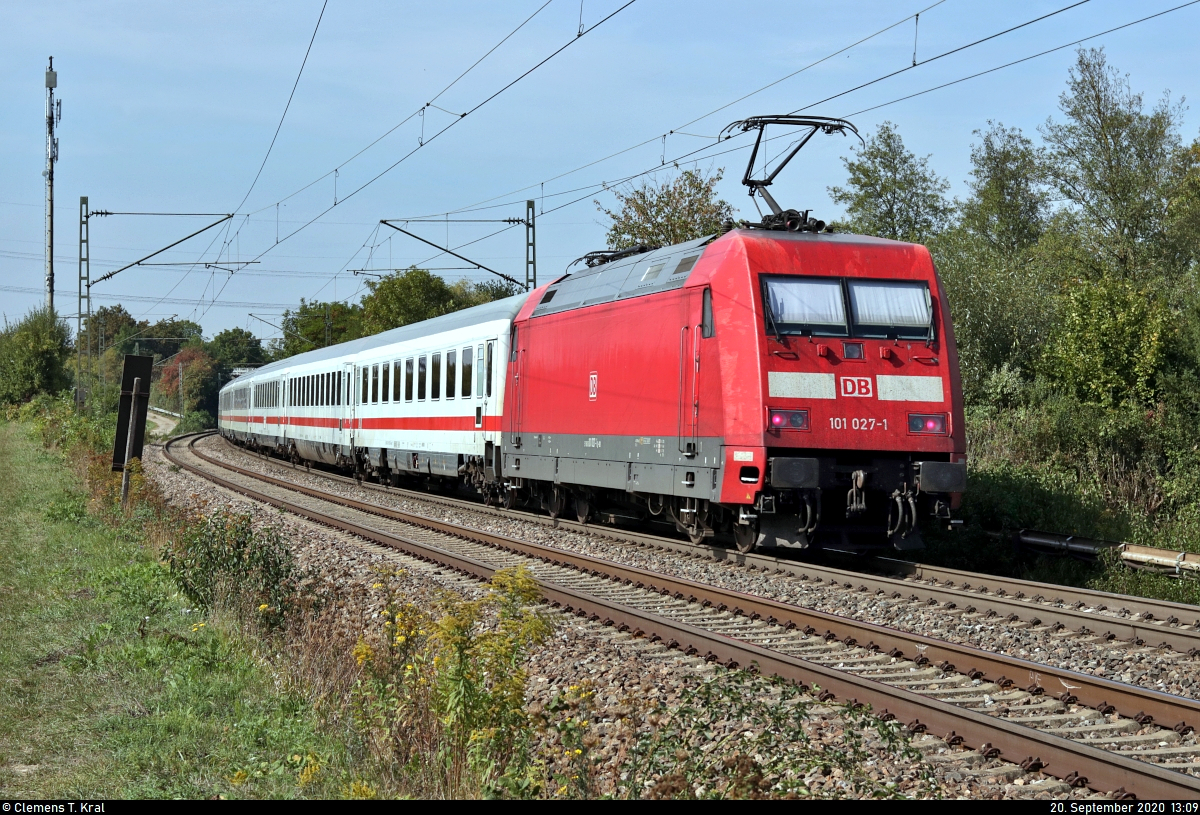 Nachschuss auf 101 027-1 bei Metterzimmern (Bietigheim-Bissingen).

🧰 DB Fernverkehr
🚝 IC 2268 (Linie 60) München Hbf–Karlsruhe Hbf [Umleiter]
🚩 Bahnstrecke Bietigheim-Bissingen–Bruchsal (Westbahn (Württemberg) | KBS 770)
🕓 20.9.2020 | 13:09 Uhr